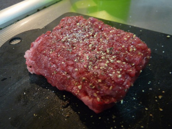 SiSO-LAB☆安い肉を包丁の背で叩いて柔らかくする方法