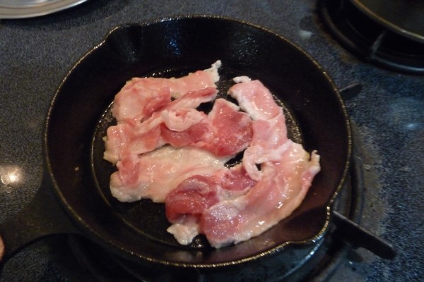 SiSO-LAB☆ニトスキ！とん平焼き風オムレツ。豚肉を焼きます。