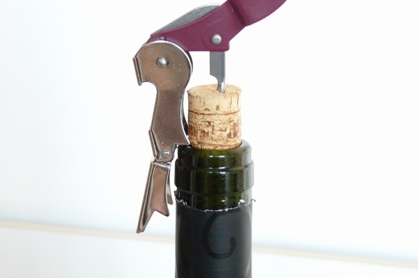 SiSO-LAB☆ソムリエナイフでのワインの開け方。