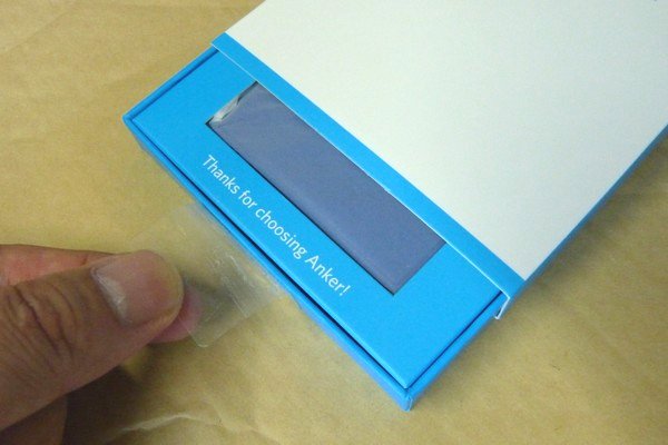 SiSO-LAB☆Anker PowerCore Slim 5000。手にフィット、iPhoneと重ねて充電。