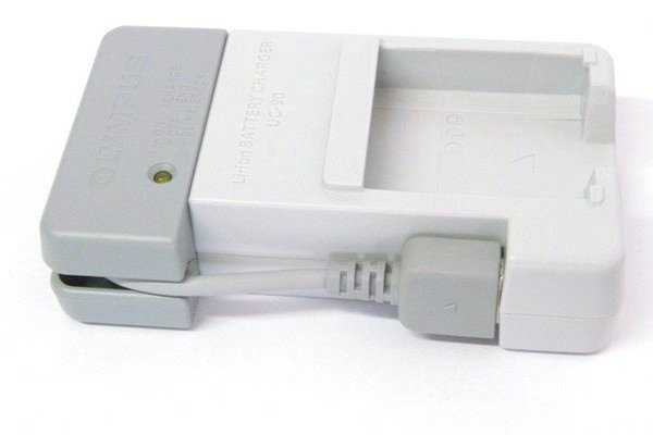 SiSO-LAB☆OLYMPUS TG-5。充電器UC-90。USBコネクタまわり。
