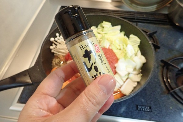 SiSO-LAB☆100均食材多用の簡単ブイヤベース風鍋。スパイス代わりにカレー粉。