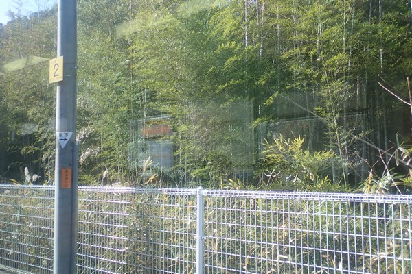 SiSO-LAB☆マルミPLフィルター、TG-5に装着。列車の車窓からサンプル撮影。