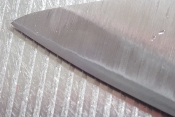 SiSO-LAB☆100均・小出刃包丁、切っ先トリム＆研ぐ。切っ先、鋭くなりました。