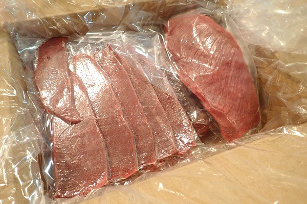 SiSO-LAB☆ふるさと納税 北海道稚内市エゾ鹿肉５点セット。鹿肉とご対面。