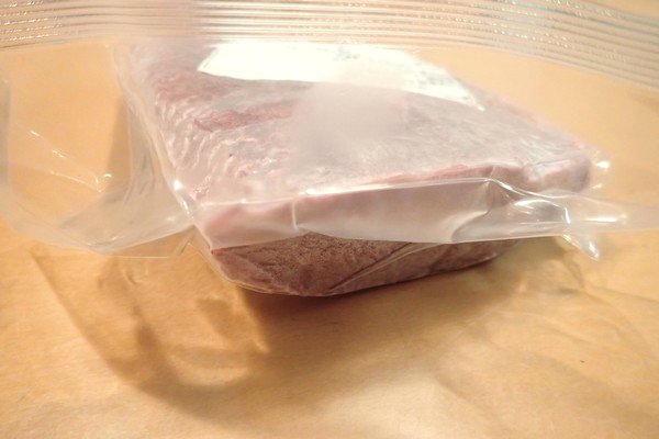 SiSO-LAB☆ふるさと納税 北海道稚内市エゾ鹿肉５点セット。ブロック肉、分厚い。