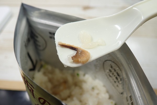 SiSO-LAB☆尾西食品 白飯＋永谷園「松茸の味お吸いもの」、いい香りだけど、尾西 松茸ごはんの後に食べると椎茸の香り。