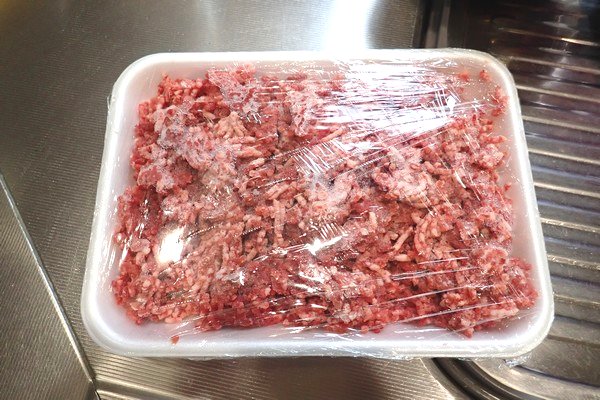 SiSO-LAB☆ふるさと納税・徳島県那賀町、阿波ジビエ 那賀町産シカ肉 ・イノシシ肉の合挽ミンチでハンバーグ。解凍してみました。500g。
