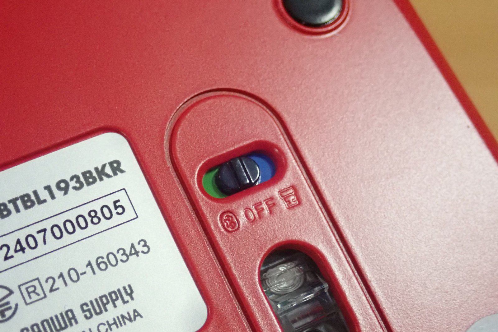 サンワサプライ SANWA SUPPLY マウス Bluetooth ワイヤレス 無線 両対応 静音 ブルーLED 5ボタン マルチペアリング レシーバー収納 5ボタン カウント切り替え機能 機能割り当て 中型サイズ Bluetooth5.0 2.4GHz MA-WBTBL193BKR