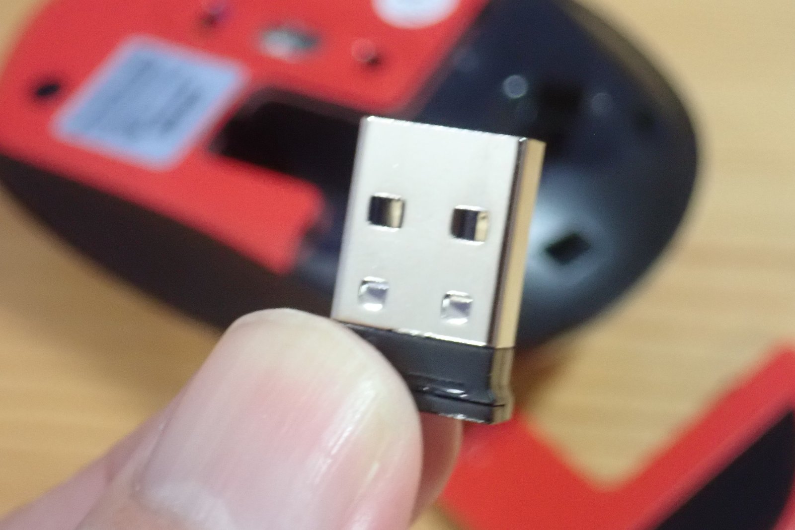 サンワサプライ SANWA SUPPLY マウス Bluetooth ワイヤレス 無線 両対応 静音 ブルーLED 5ボタン マルチペアリング レシーバー収納 5ボタン カウント切り替え機能 機能割り当て 中型サイズ Bluetooth5.0 2.4GHz MA-WBTBL193BKR